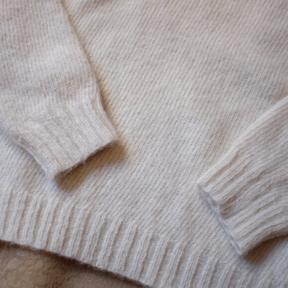 Misha and Puff alpaca sweater - Picture 2 of 6